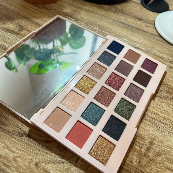 CIATE LONDON • THE EDITOR PALETTE • NEW ENGLAND - Picture 2 of 6